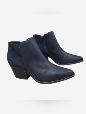 Women's Black Leather Pointed Toe Centro Point Booties Size 8.5